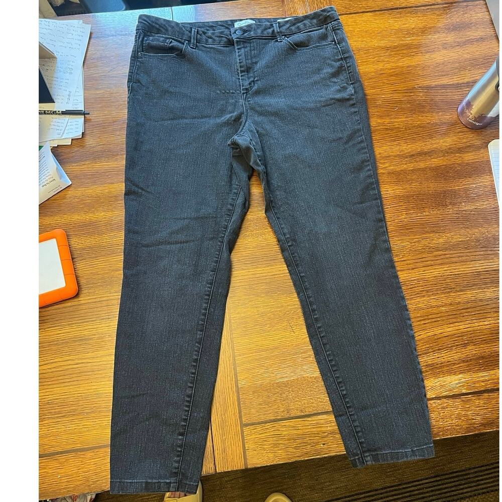 Jessica Simpson High Rise Skinny Jeans Black Faded Wash Denim Size 14/32 Stretch - Picture 3 of 12